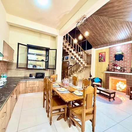 The Auriga 3Bhk Fully Entair Villa With Bonfire In Kasauli I Pvt Stay I Open Air Terrace I Kitchen Livingroom I Lawn Bonfire I Gaming Zone Bagian luar foto