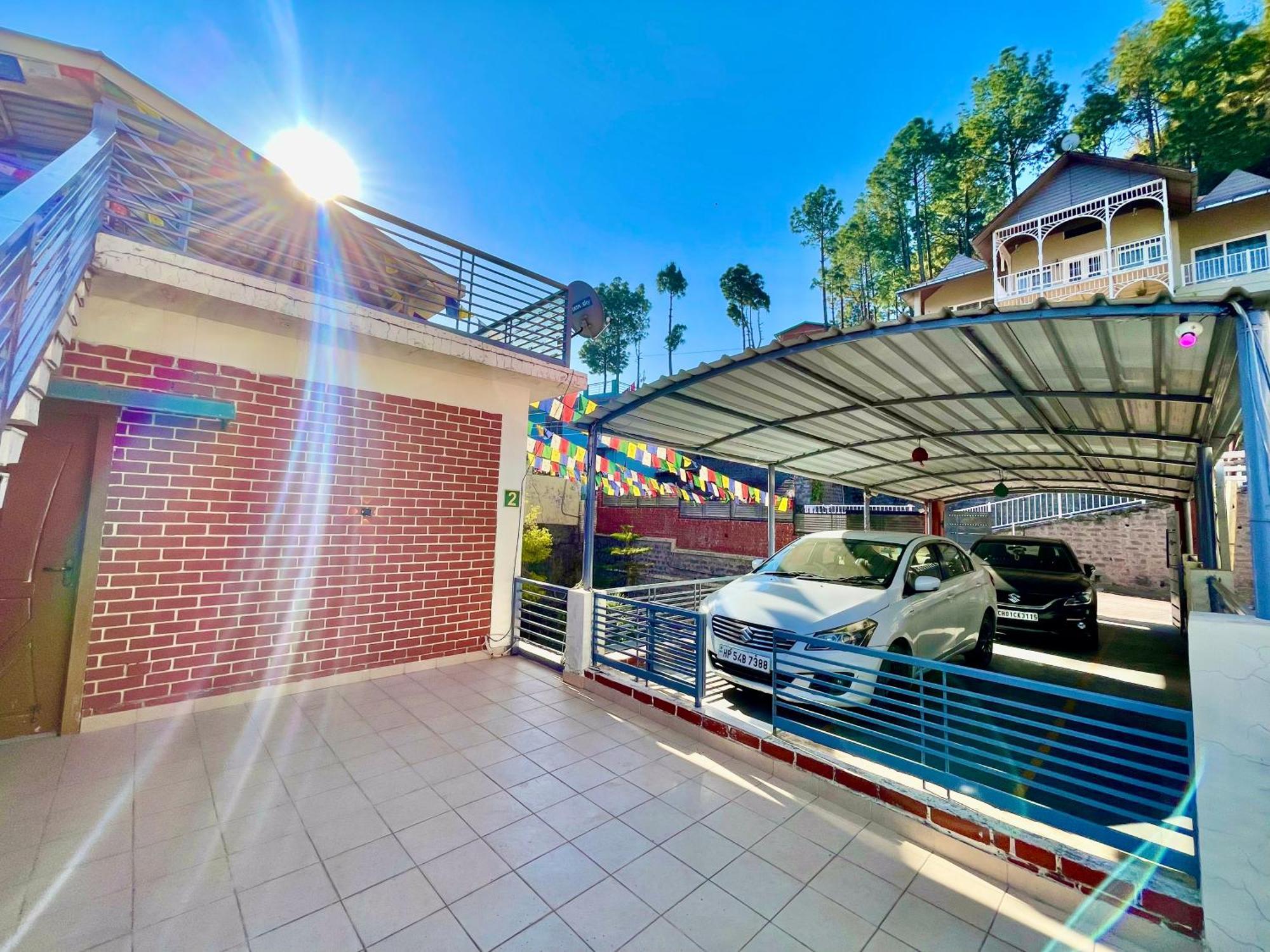 The Auriga 3Bhk Fully Entair Villa With Bonfire In Kasauli I Pvt Stay I Open Air Terrace I Kitchen Livingroom I Lawn Bonfire I Gaming Zone Bagian luar foto