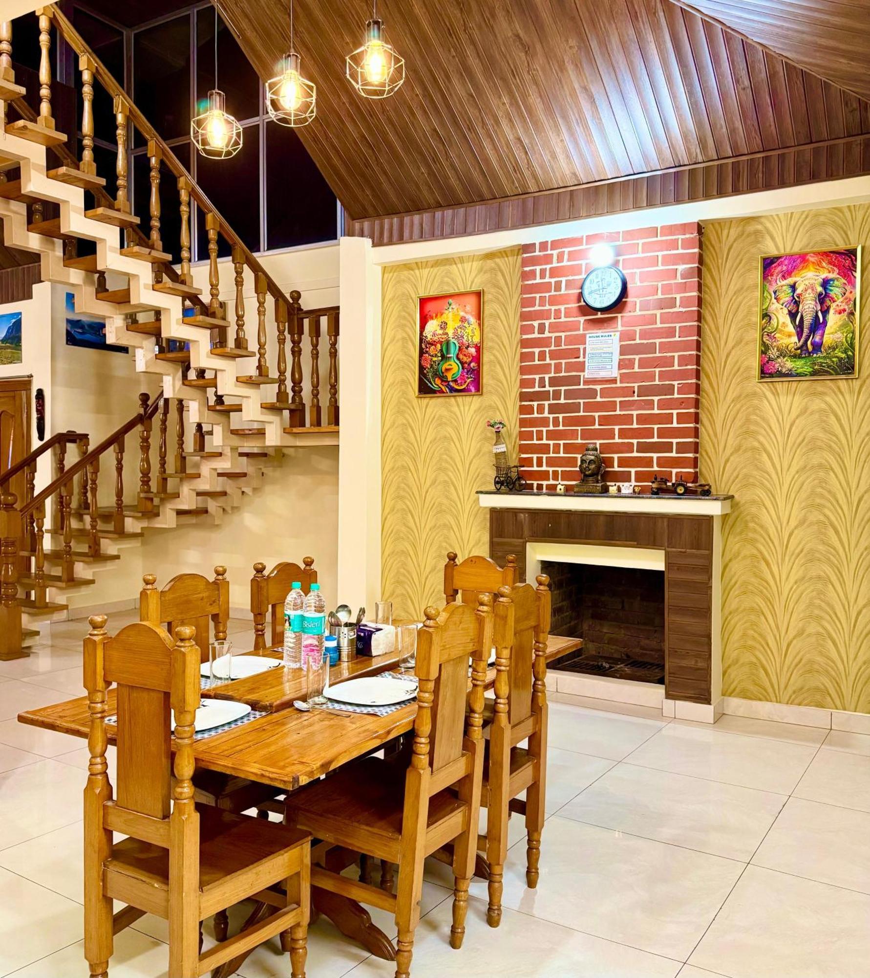 The Auriga 3Bhk Fully Entair Villa With Bonfire In Kasauli I Pvt Stay I Open Air Terrace I Kitchen Livingroom I Lawn Bonfire I Gaming Zone Bagian luar foto