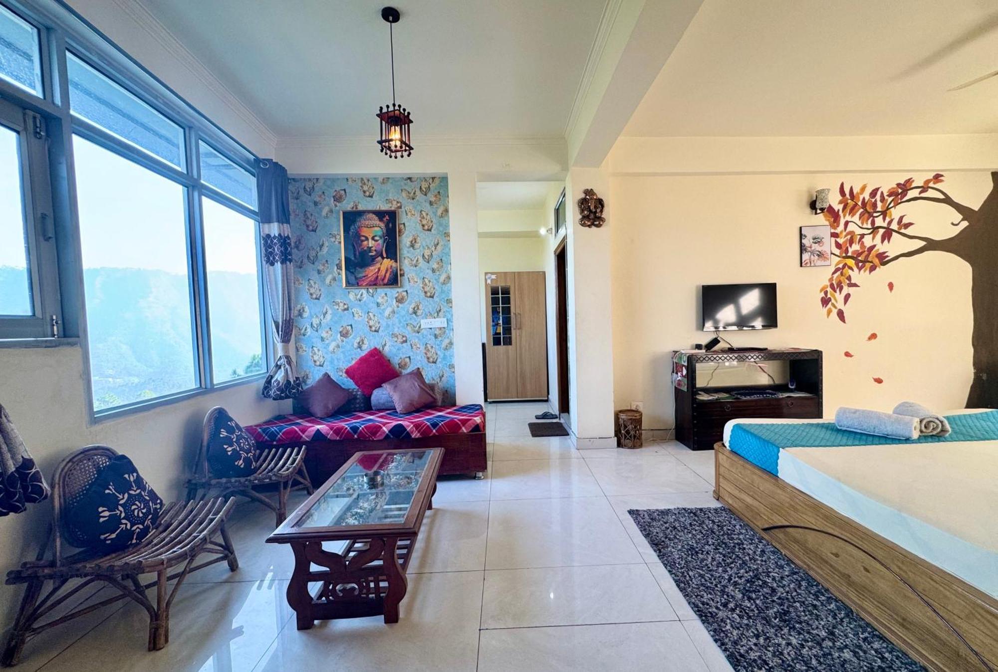 The Auriga 3Bhk Fully Entair Villa With Bonfire In Kasauli I Pvt Stay I Open Air Terrace I Kitchen Livingroom I Lawn Bonfire I Gaming Zone Bagian luar foto