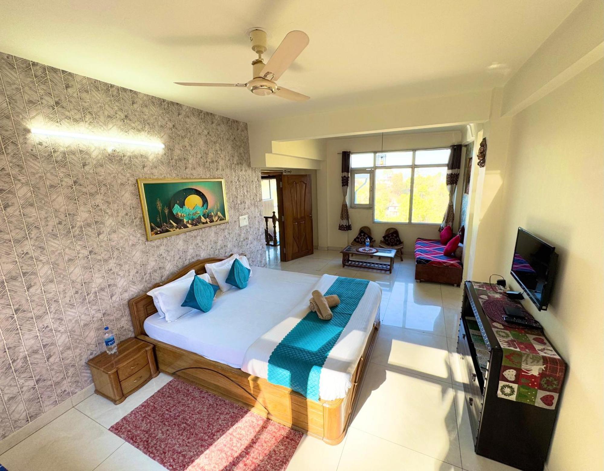 The Auriga 3Bhk Fully Entair Villa With Bonfire In Kasauli I Pvt Stay I Open Air Terrace I Kitchen Livingroom I Lawn Bonfire I Gaming Zone Bagian luar foto